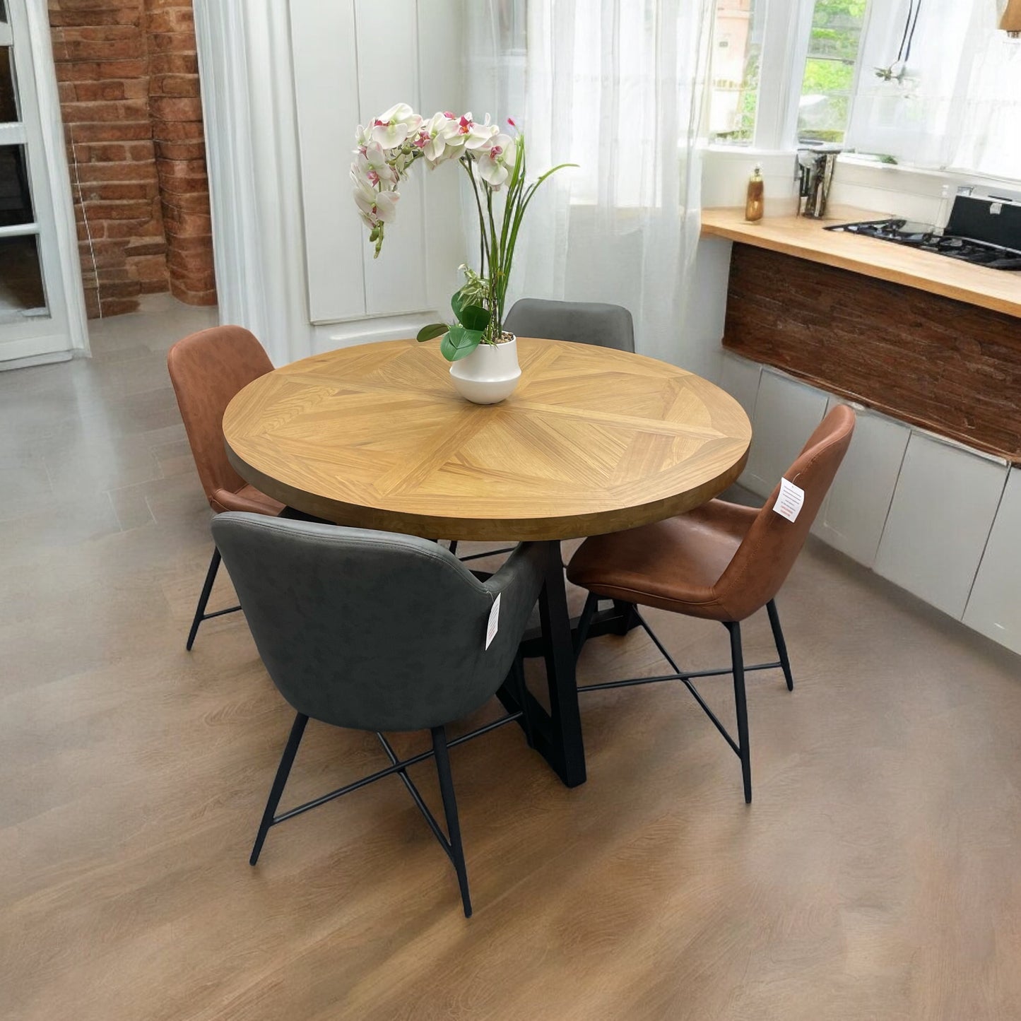 York Round Dining Table